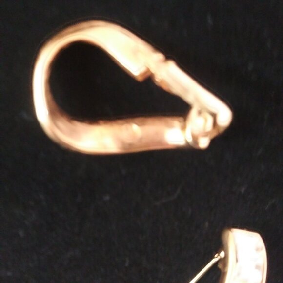 Swarovski Infinity Drop Crystal Earrings Baguettes Goldtone Comfort-Clip Mint - Picture 2 of 3